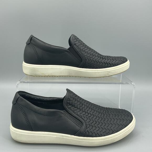 Ecco Women’s Soft 7 Slip on Sneakers Black Size 5 - Picture 1 of 10